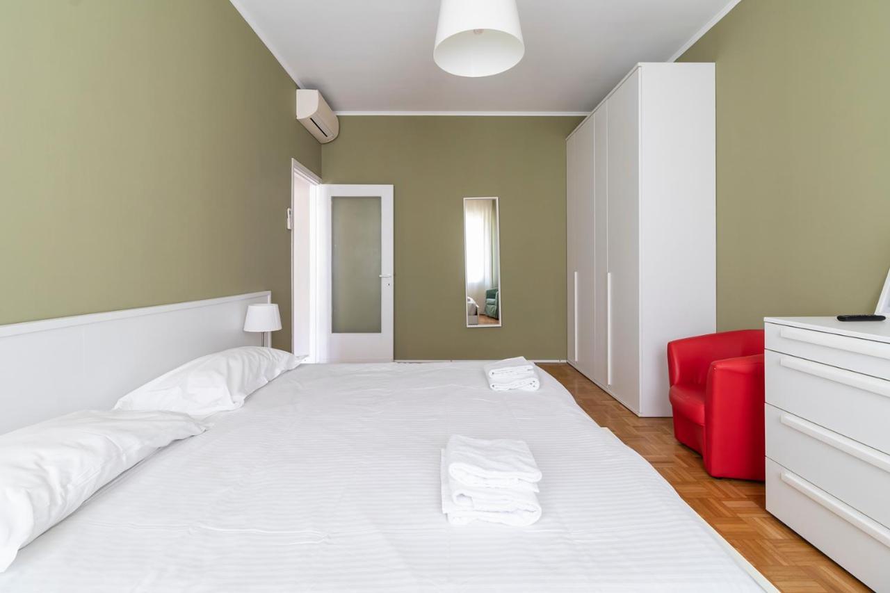 Altido Trendy Flat With Balcony, Easy Access To Milan Centre Apartman Kültér fotó