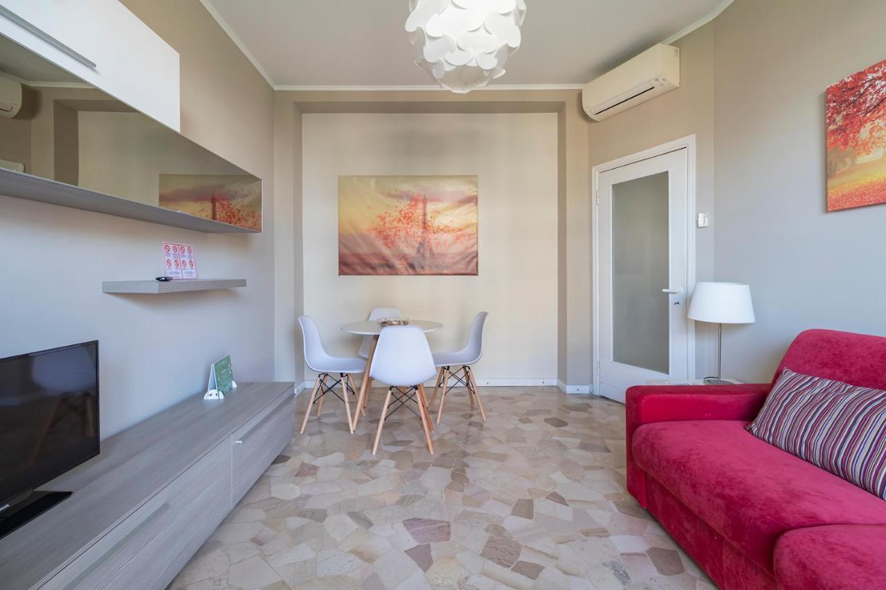Altido Trendy Flat With Balcony, Easy Access To Milan Centre Apartman Kültér fotó