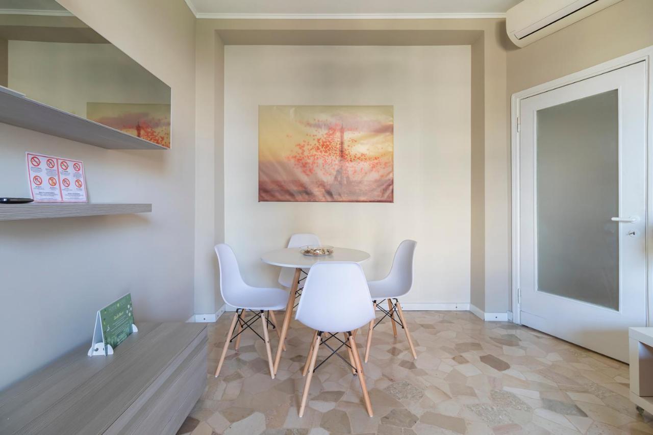Altido Trendy Flat With Balcony, Easy Access To Milan Centre Apartman Kültér fotó