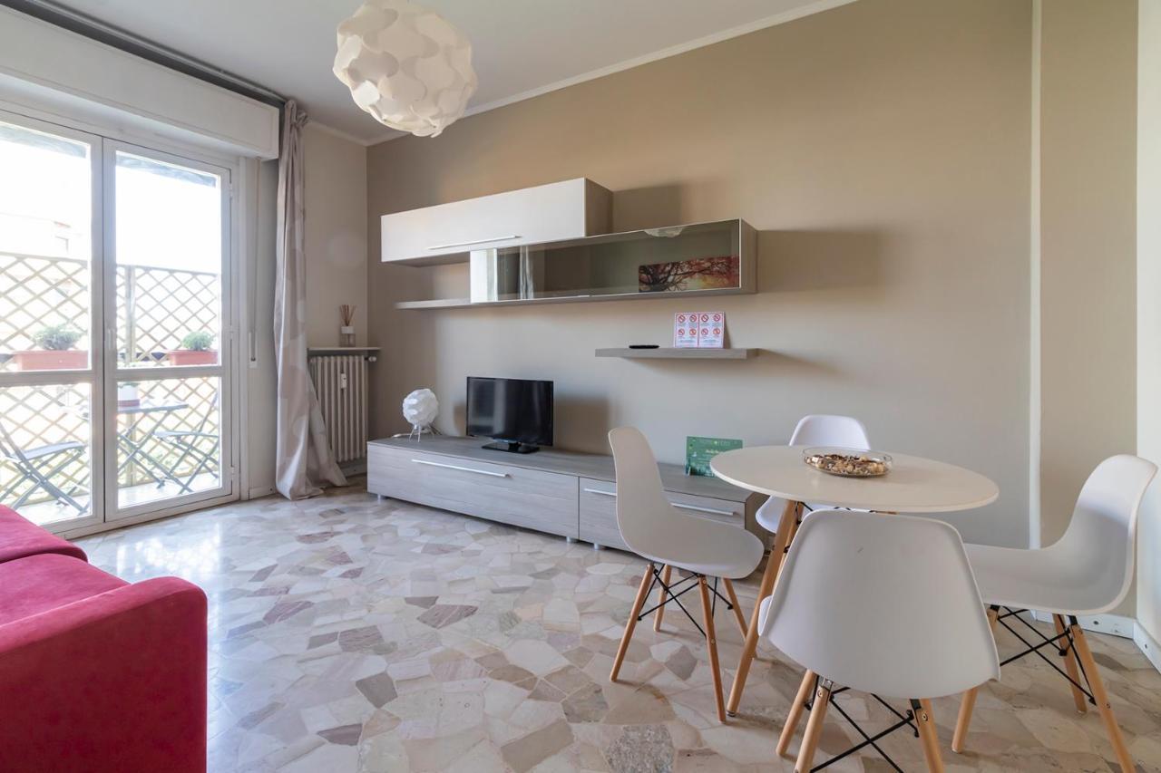 Altido Trendy Flat With Balcony, Easy Access To Milan Centre Apartman Kültér fotó