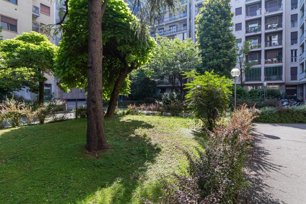 Altido Trendy Flat With Balcony, Easy Access To Milan Centre Apartman Kültér fotó